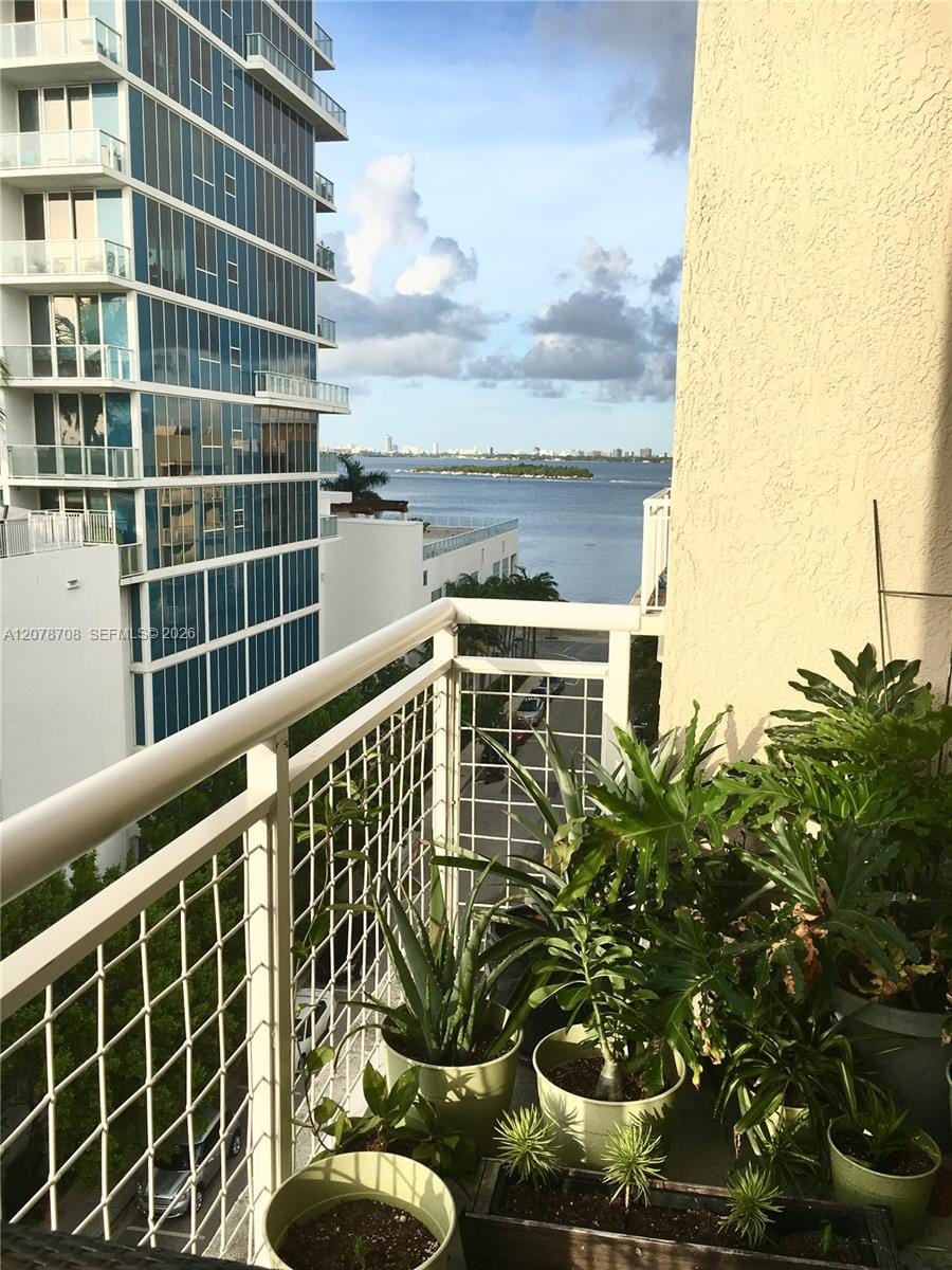 2001 Biscayne Boulevard 2604, Miami, FL 33137
