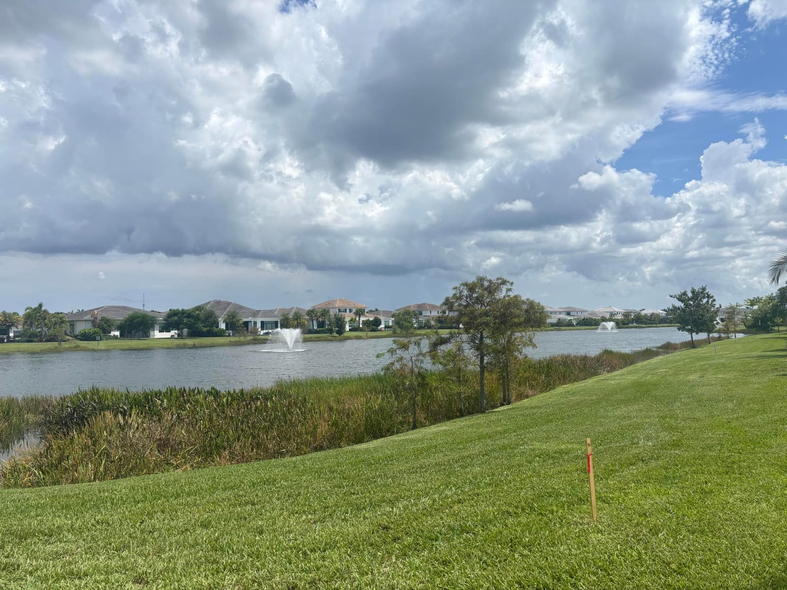 9353 CORAL ISLES Circle {Lot 95}, Palm Beach Gardens, FL 33412