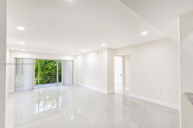4205 N University Drive 206, Sunrise, FL 33351