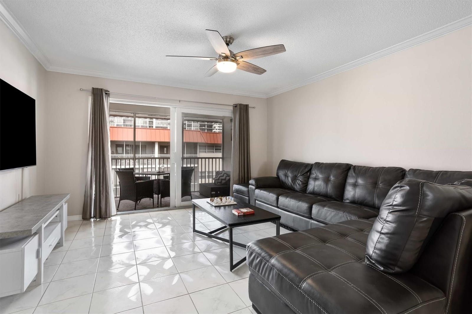 2097 S OCEAN Drive 403 — photo 4