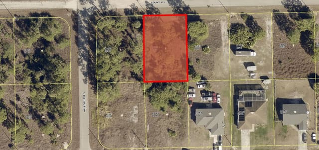 1236 COUNT Street E, Lehigh Acres, FL 33974