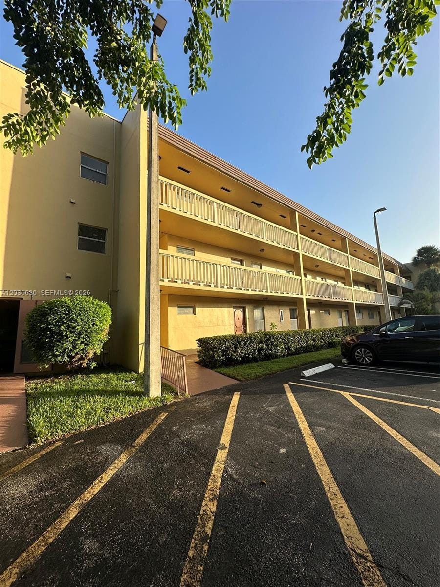 6090 NW 64th Avenue 310, Tamarac, FL 33319 photo 25
