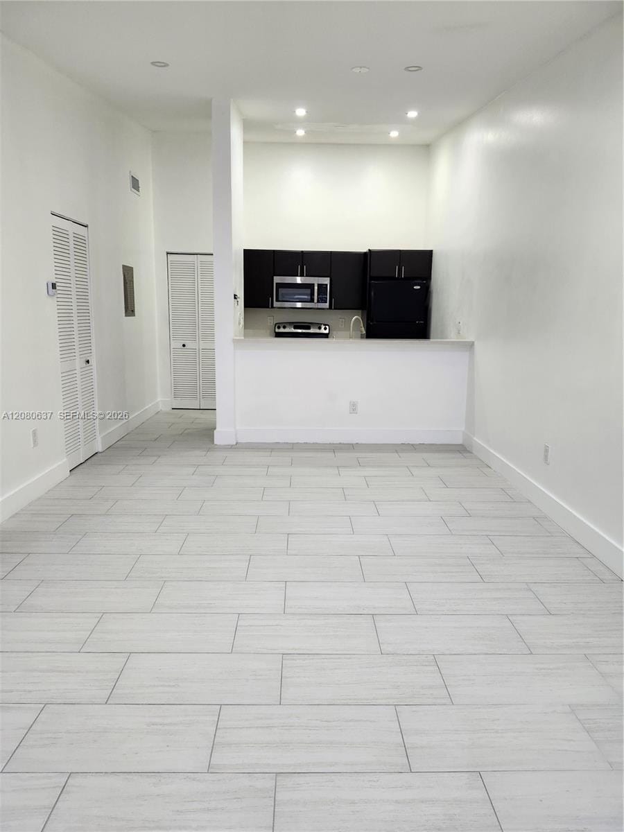 18224 Mediterranean Boulevard 8-17, Hialeah, FL 33015 photo 3