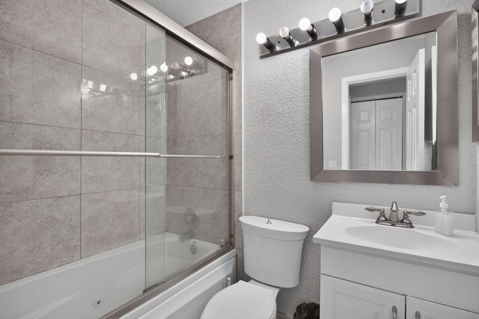 7516 NW 88th Terrace, Tamarac, FL 33321 photo 25