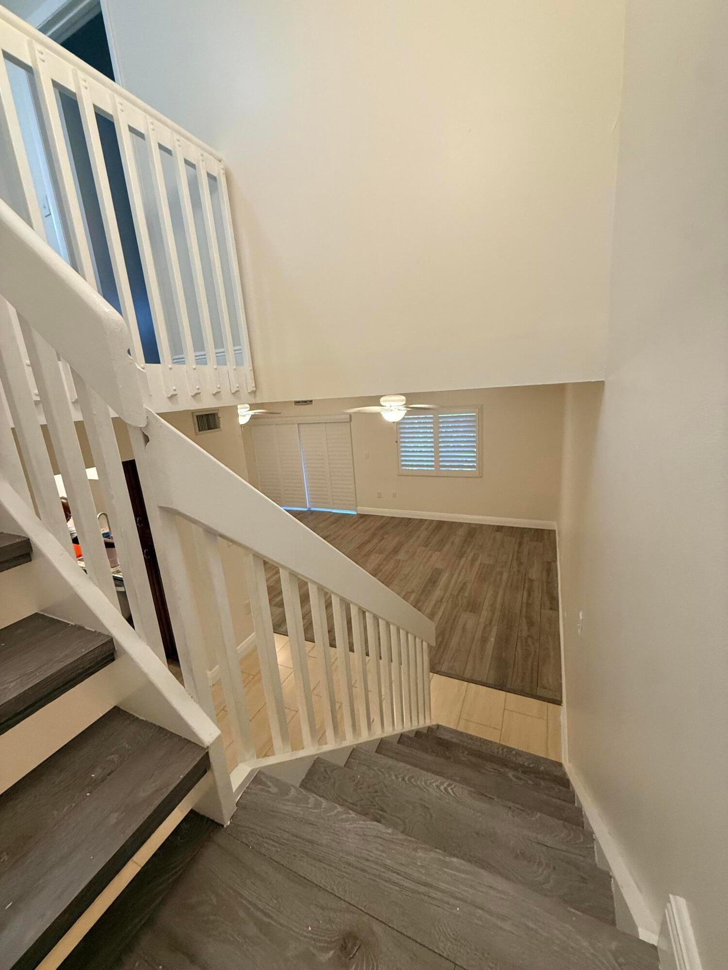 612 N UNIVERSITY Drive — photo 5