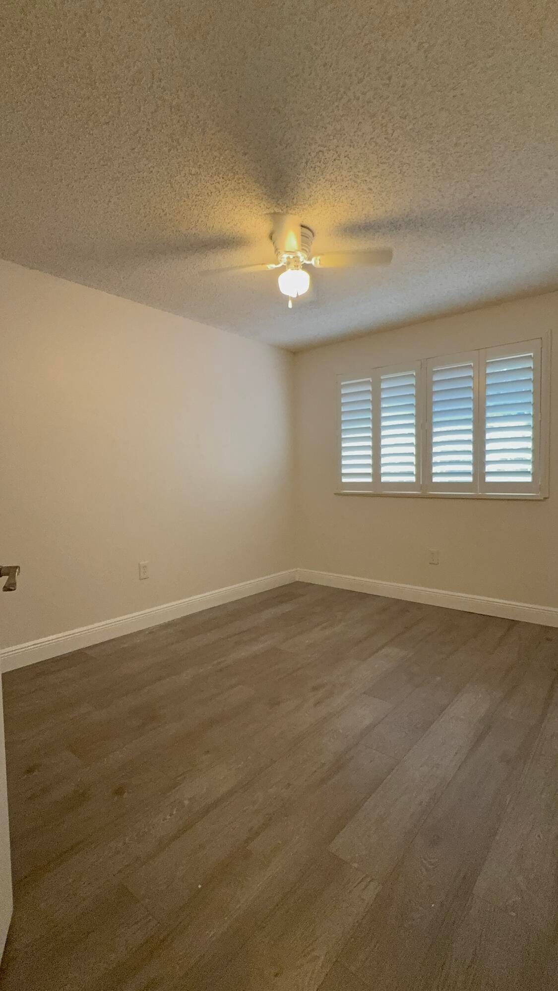 612 N UNIVERSITY Drive — photo 10