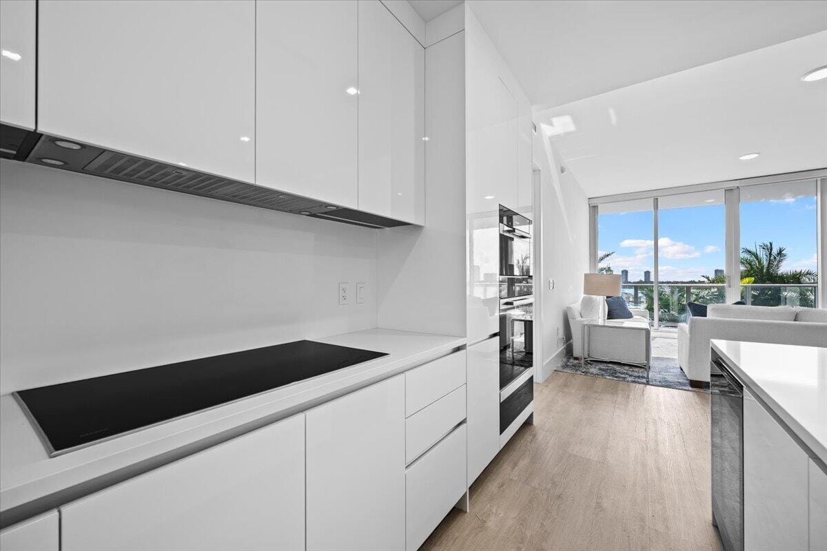 220 LAKE SHORE Drive 710, West Palm Beach, FL 33403 photo 11