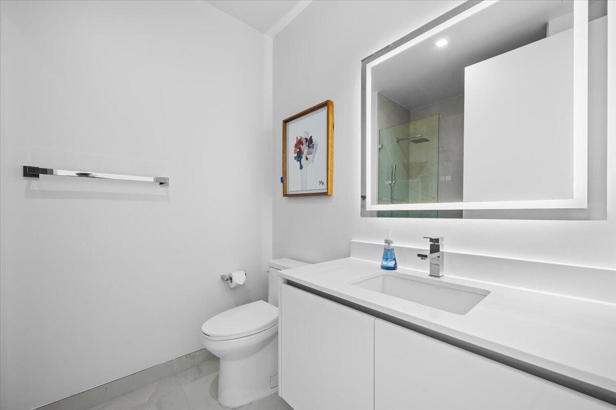 220 LAKE SHORE Drive 710, West Palm Beach, FL 33403 photo 18
