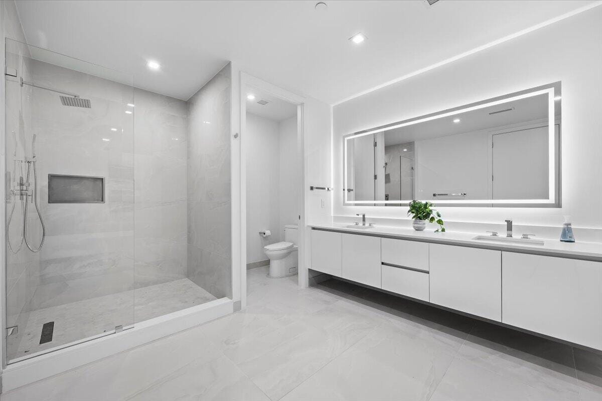 220 LAKE SHORE Drive 710, West Palm Beach, FL 33403 photo 25