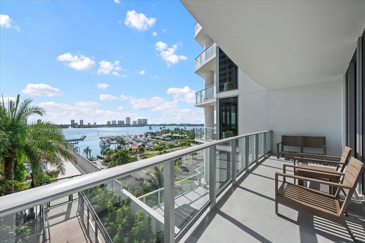 220 LAKE SHORE Drive 710, West Palm Beach, FL 33403 photo 27