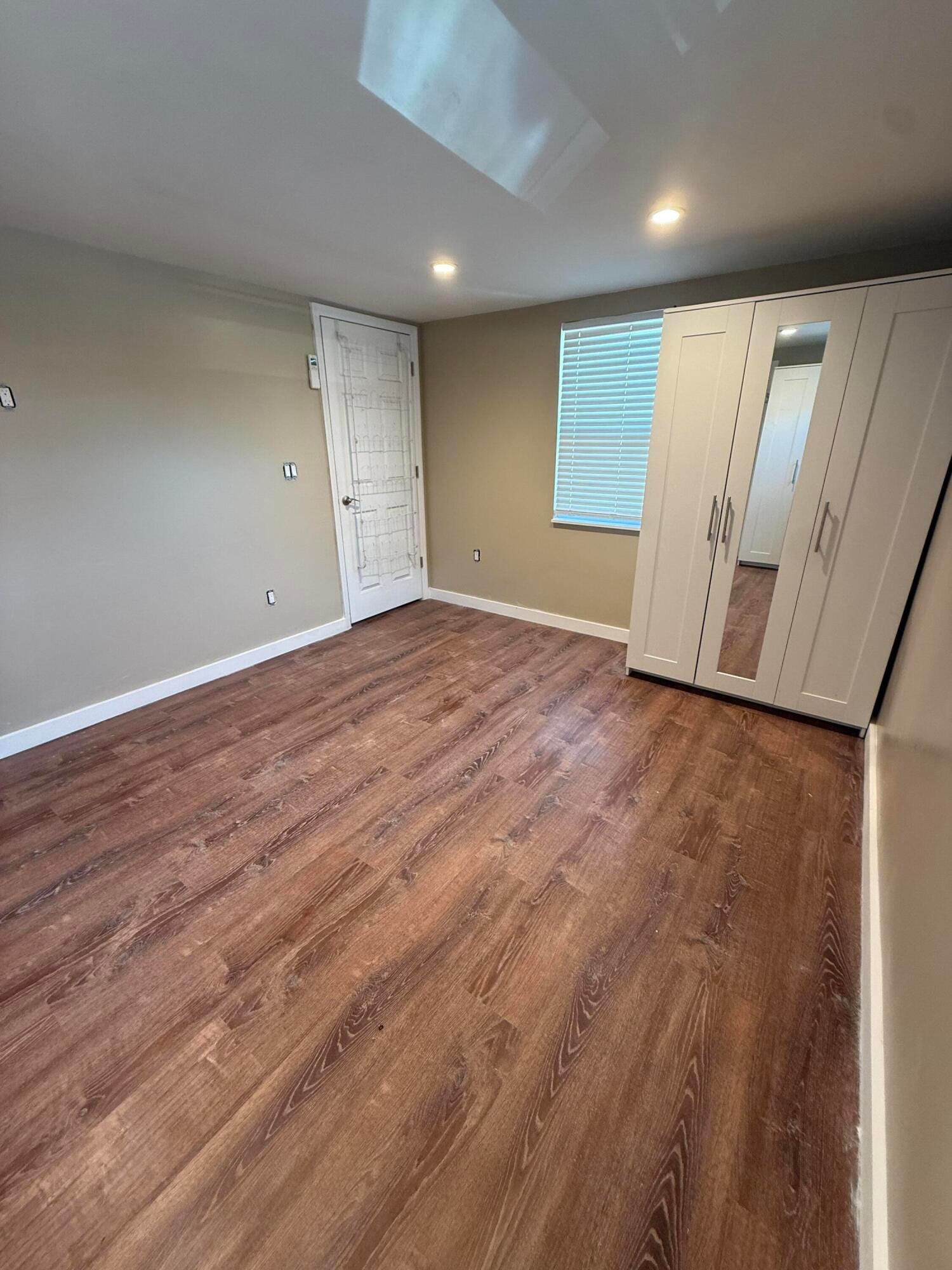 4400 APPLECREST Drive — photo 2