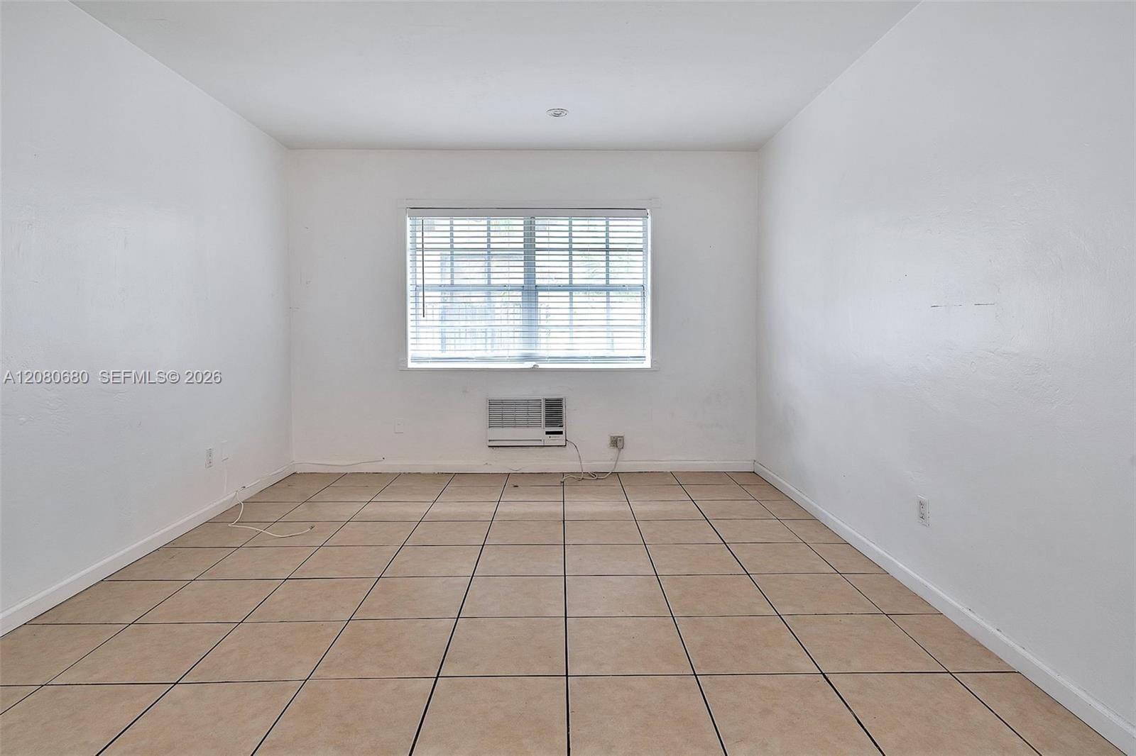 318 Majorca Avenue 304 — photo 4