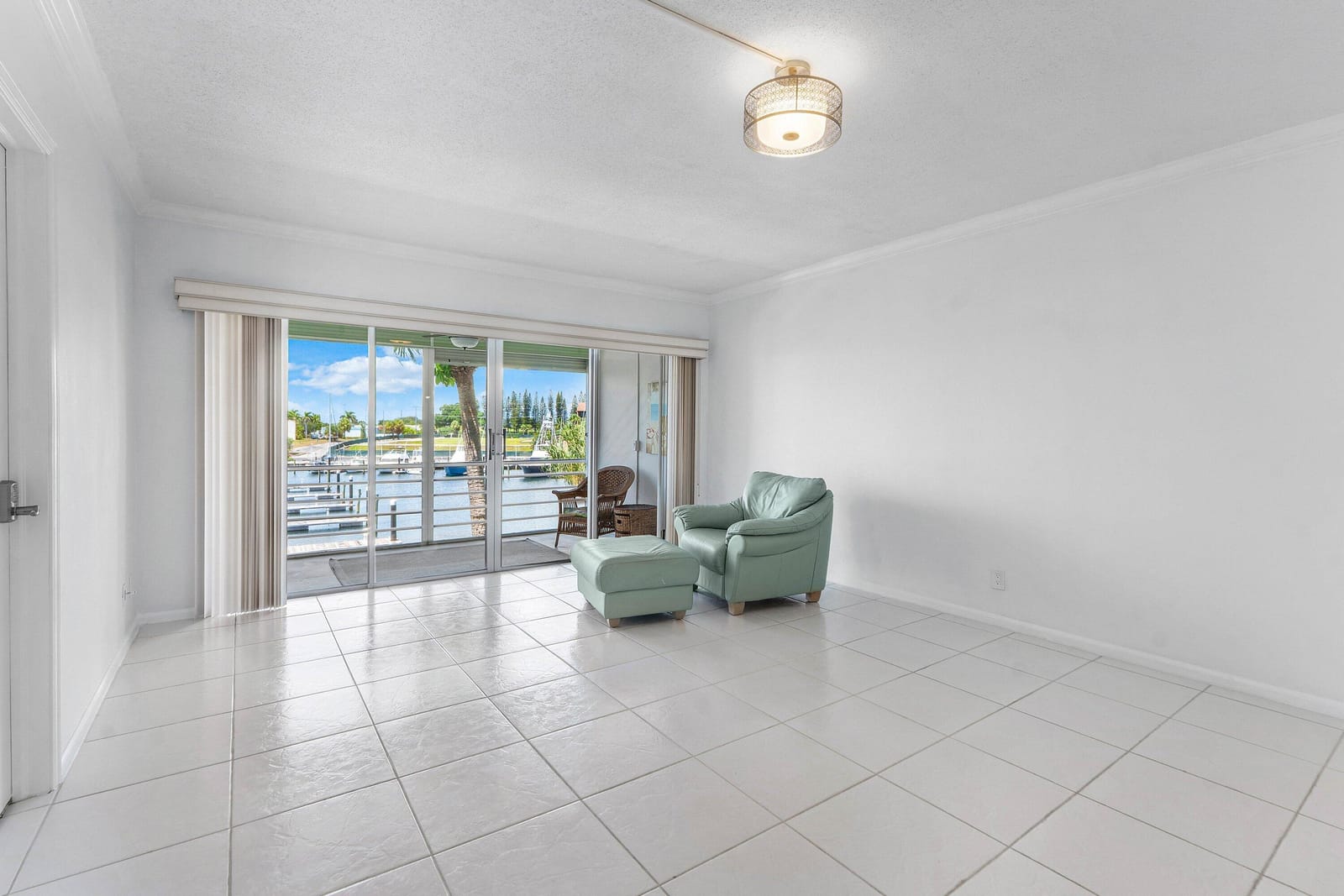 29 Yacht Club Drive 304 — photo 5