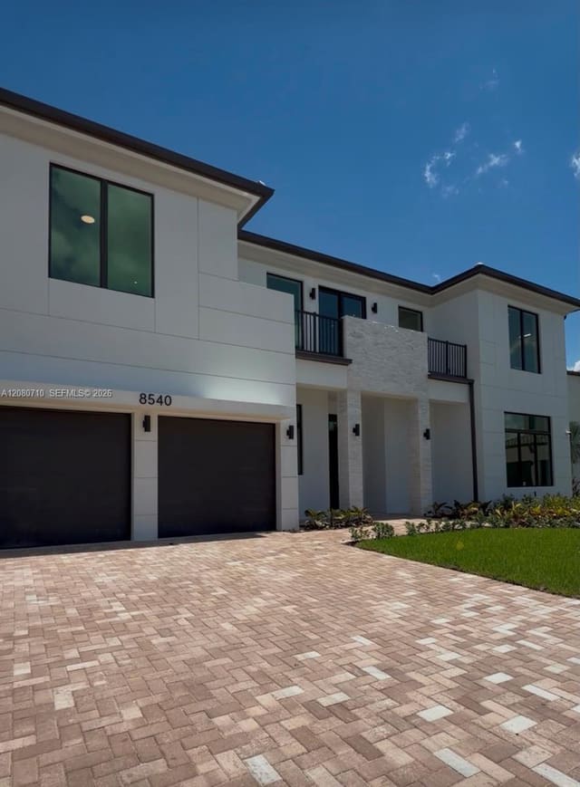 8540 NW 160th Terrace 1, Miami Lakes, FL 33016