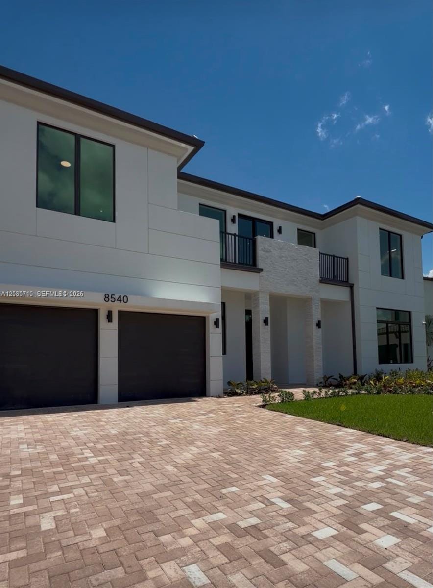 8540 NW 160th Terrace 1, Miami Lakes, FL 33016