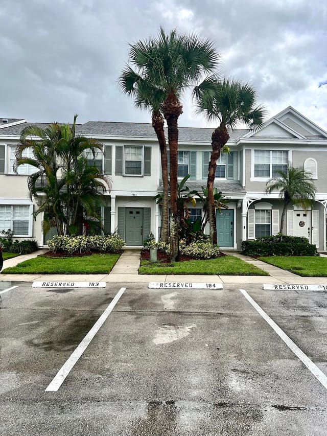 7844 Dixie Beach Circle, Tamarac, FL 33321