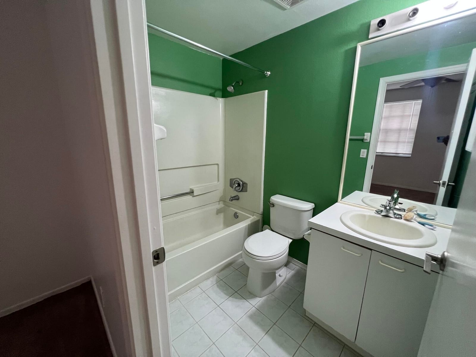 7844 Dixie Beach Circle, Tamarac, FL 33321 photo 16