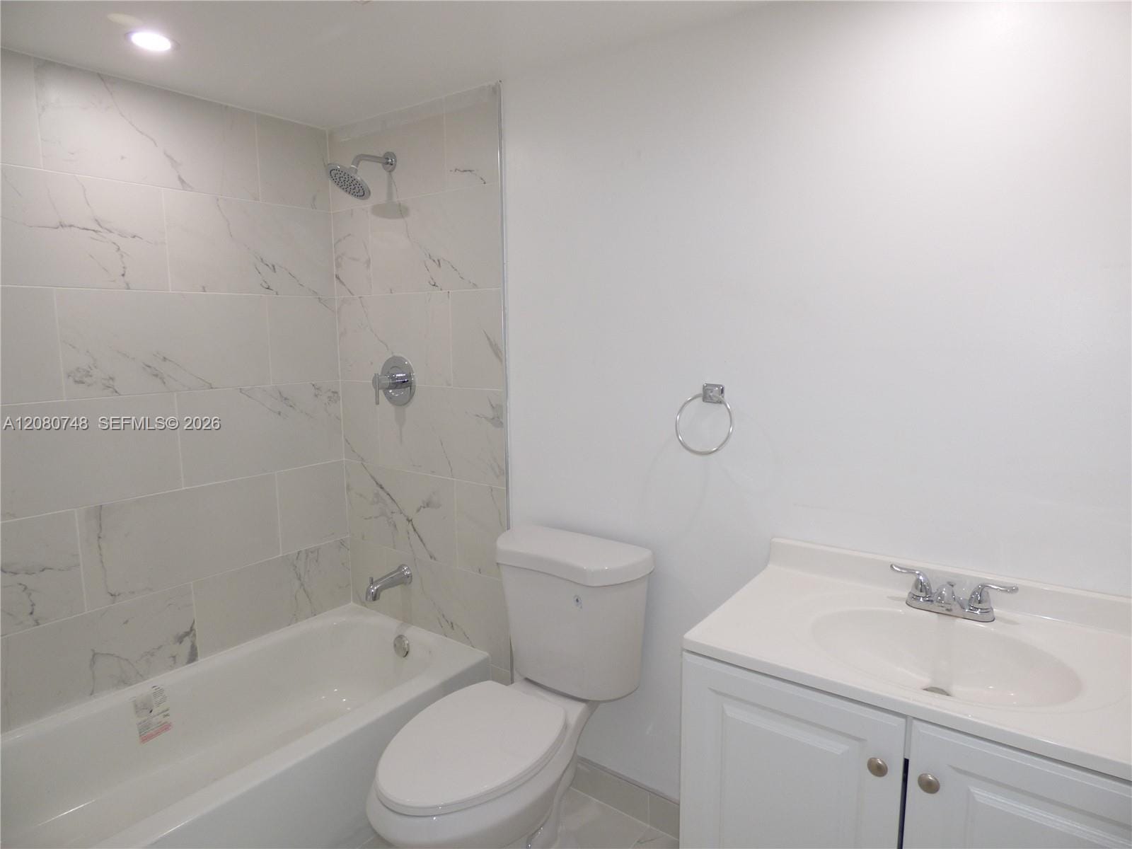 361 S Hollybrook Drive 302 — photo 3