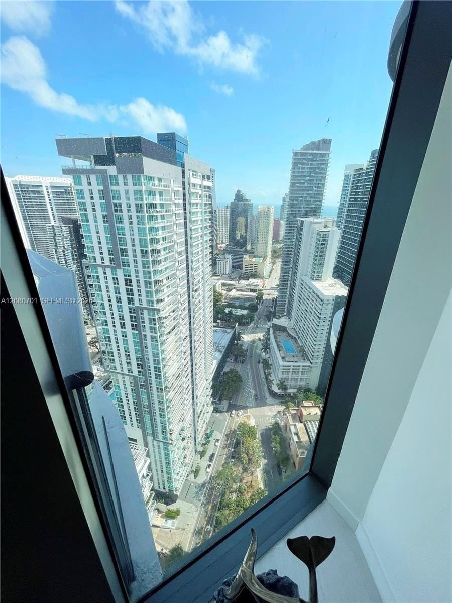 1000 Brickell Plaza 4301 — photo 2