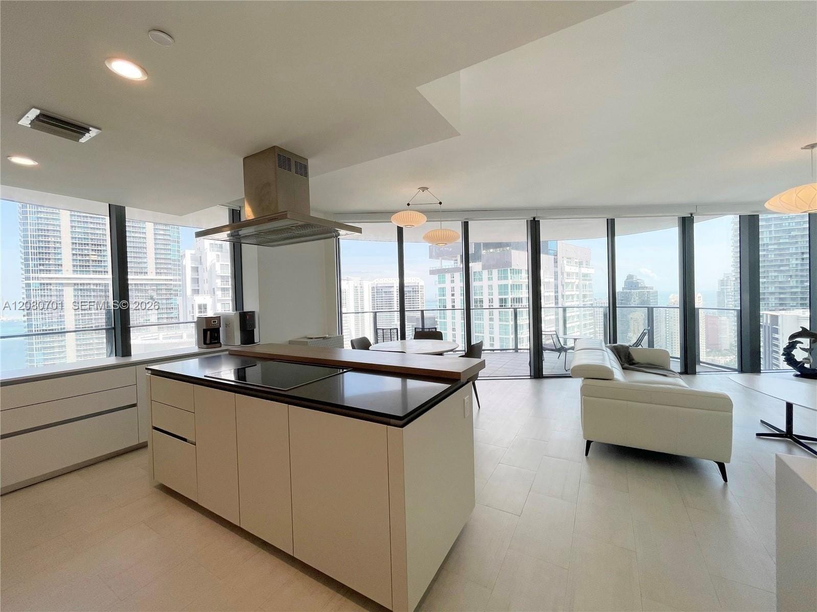 1000 Brickell Plaza 4301 — photo 3