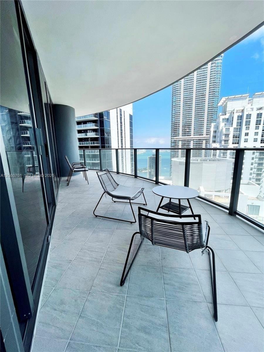 1000 Brickell Plaza 4301 — photo 8
