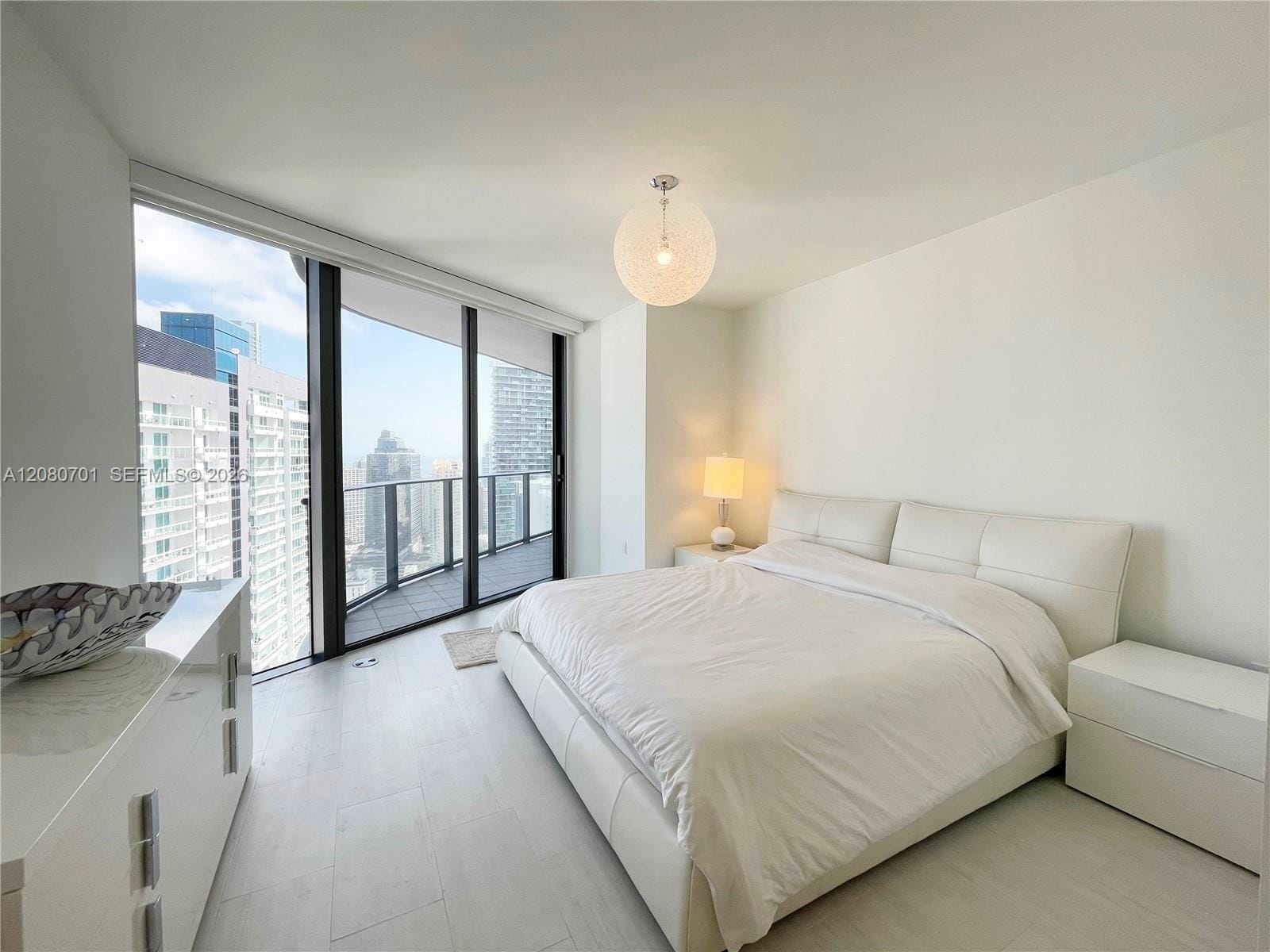 1000 Brickell Plaza 4301 — photo 10