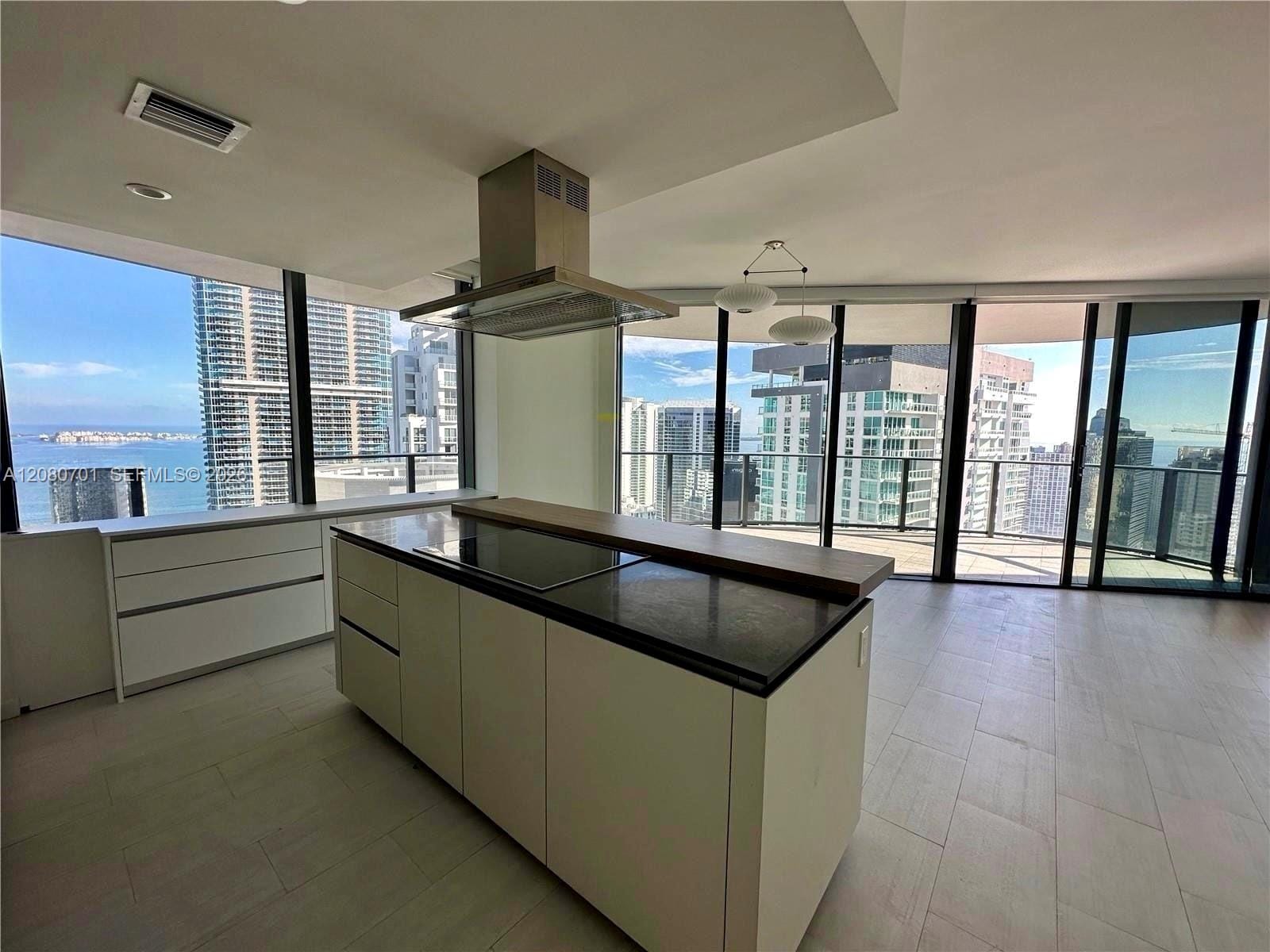 1000 Brickell Plaza 4301, Miami, FL 33131