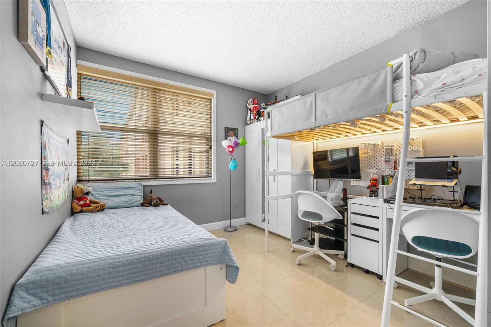 17150 N Bay Road 2516 — photo 10