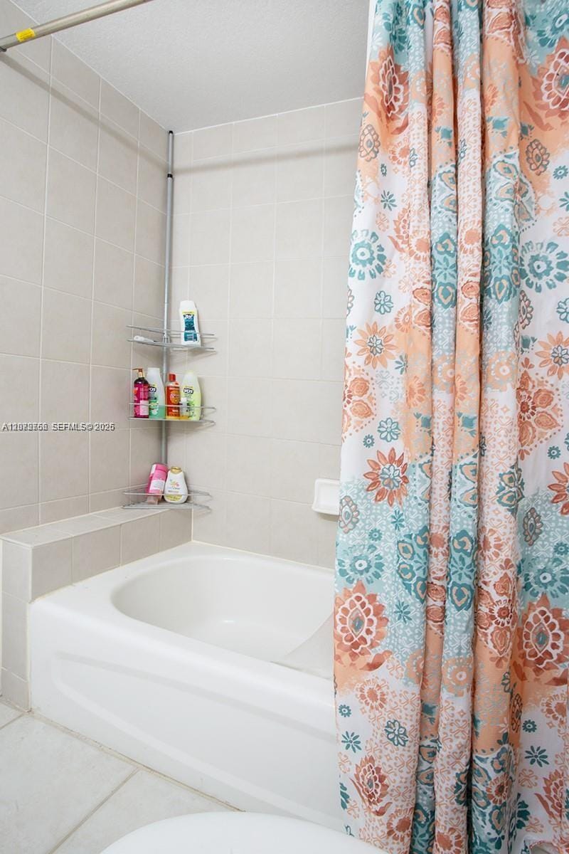 911 Hillcrest Court 7 — photo 6