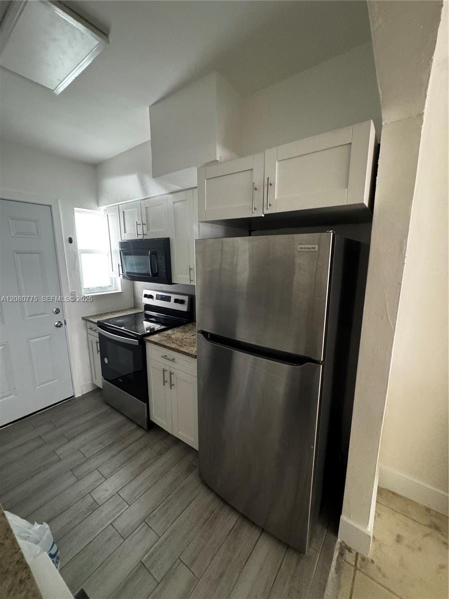 1840 S Treasure Drive 3 — photo 9
