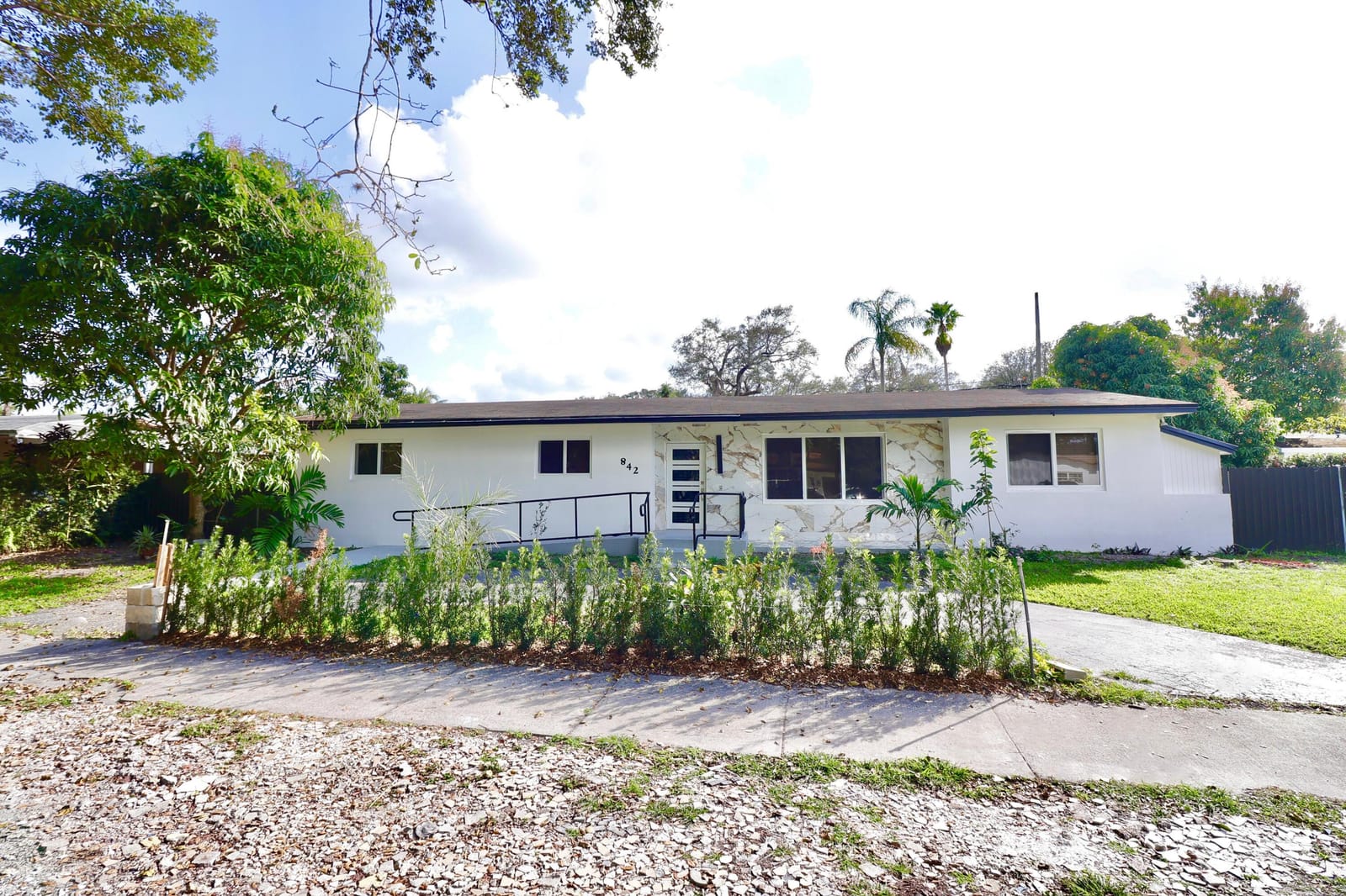 842 NE 154TH Street, Miami, FL 33162