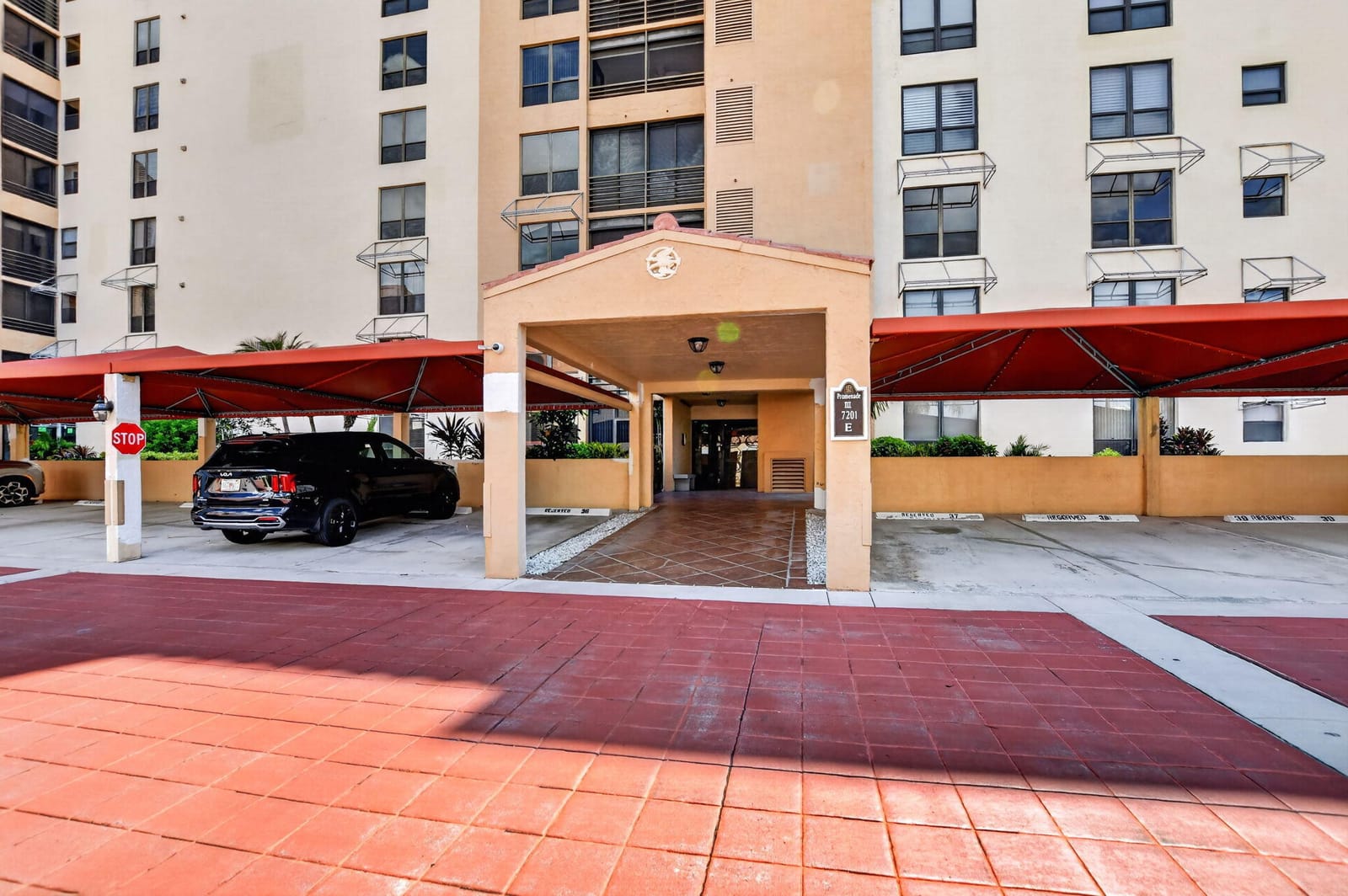7201 PROMENADE Drive 101 — photo 2