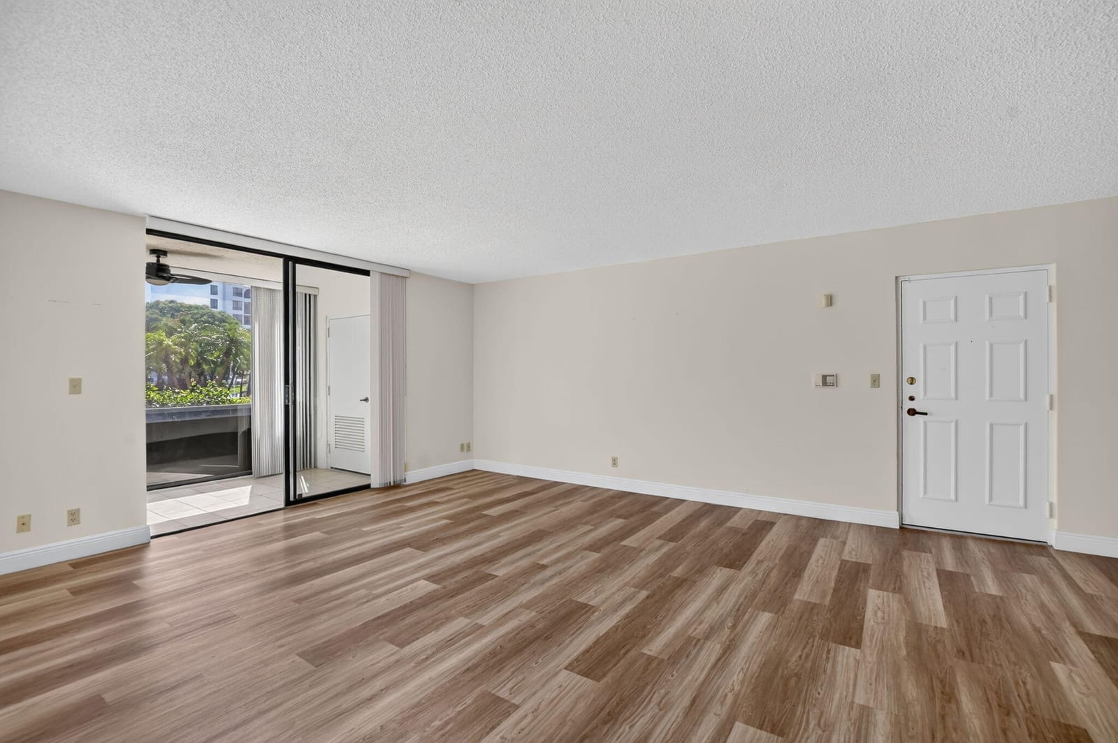 7201 PROMENADE Drive 101 — photo 4