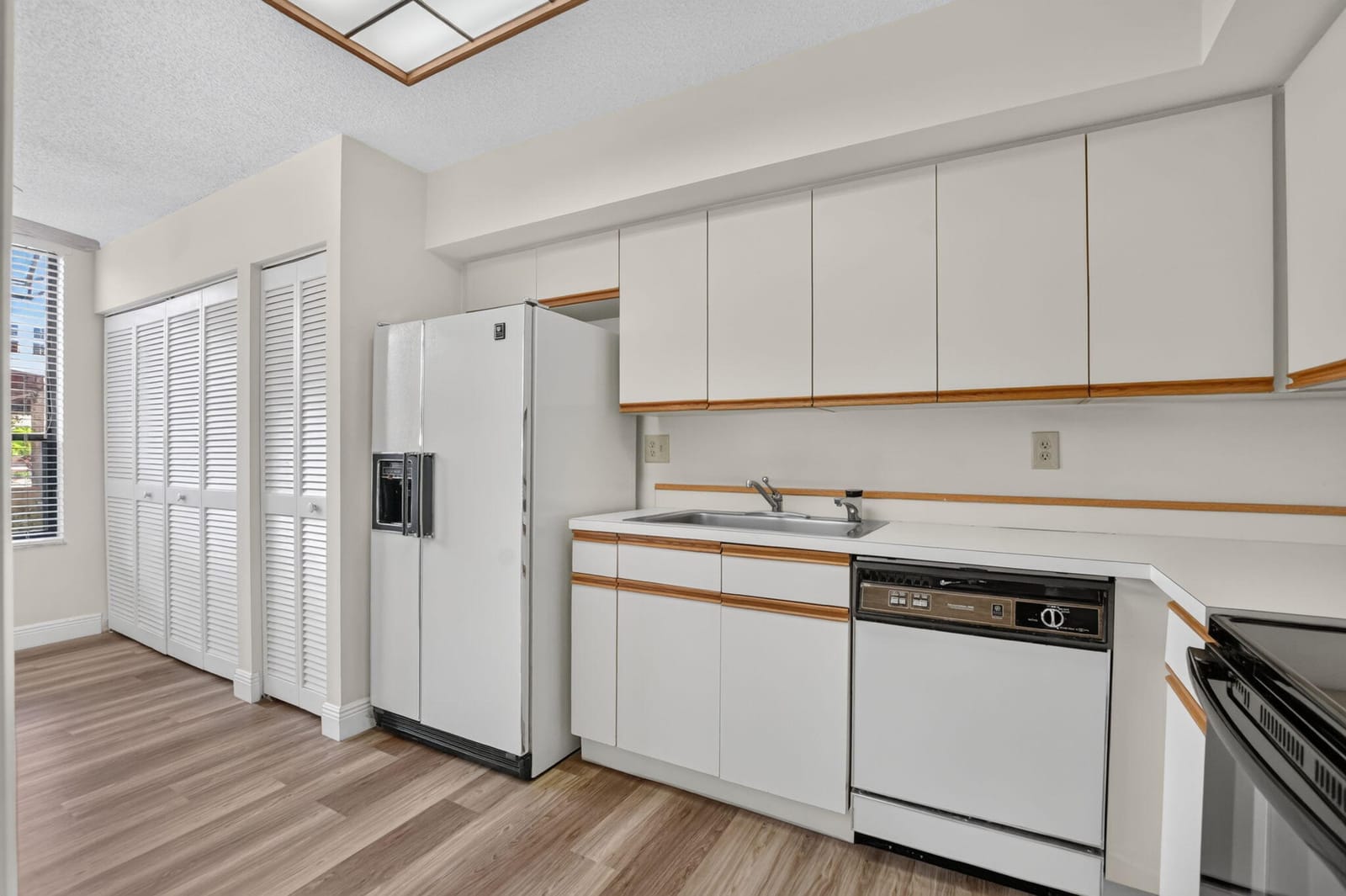 7201 PROMENADE Drive 101 — photo 9