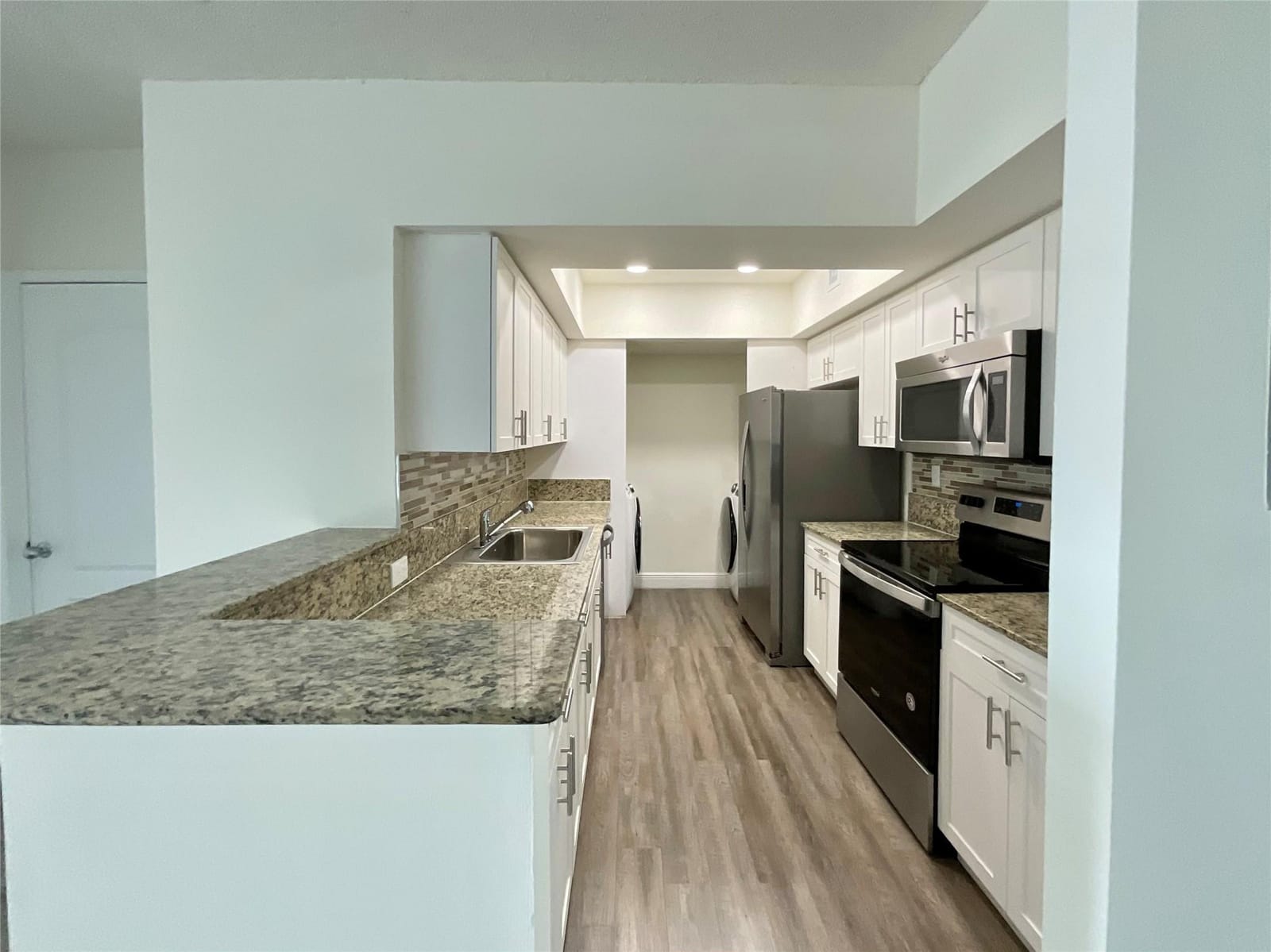 16900 N Bay Road 3-804