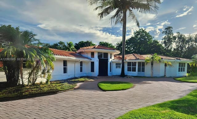 14101 Luray Road, Southwest Ranches, FL 33330