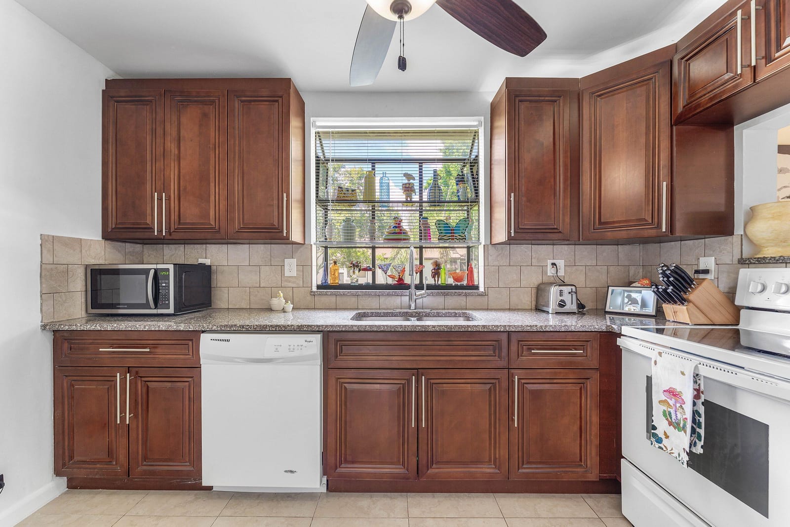 5040 Rose Hill Drive 206 — photo 7