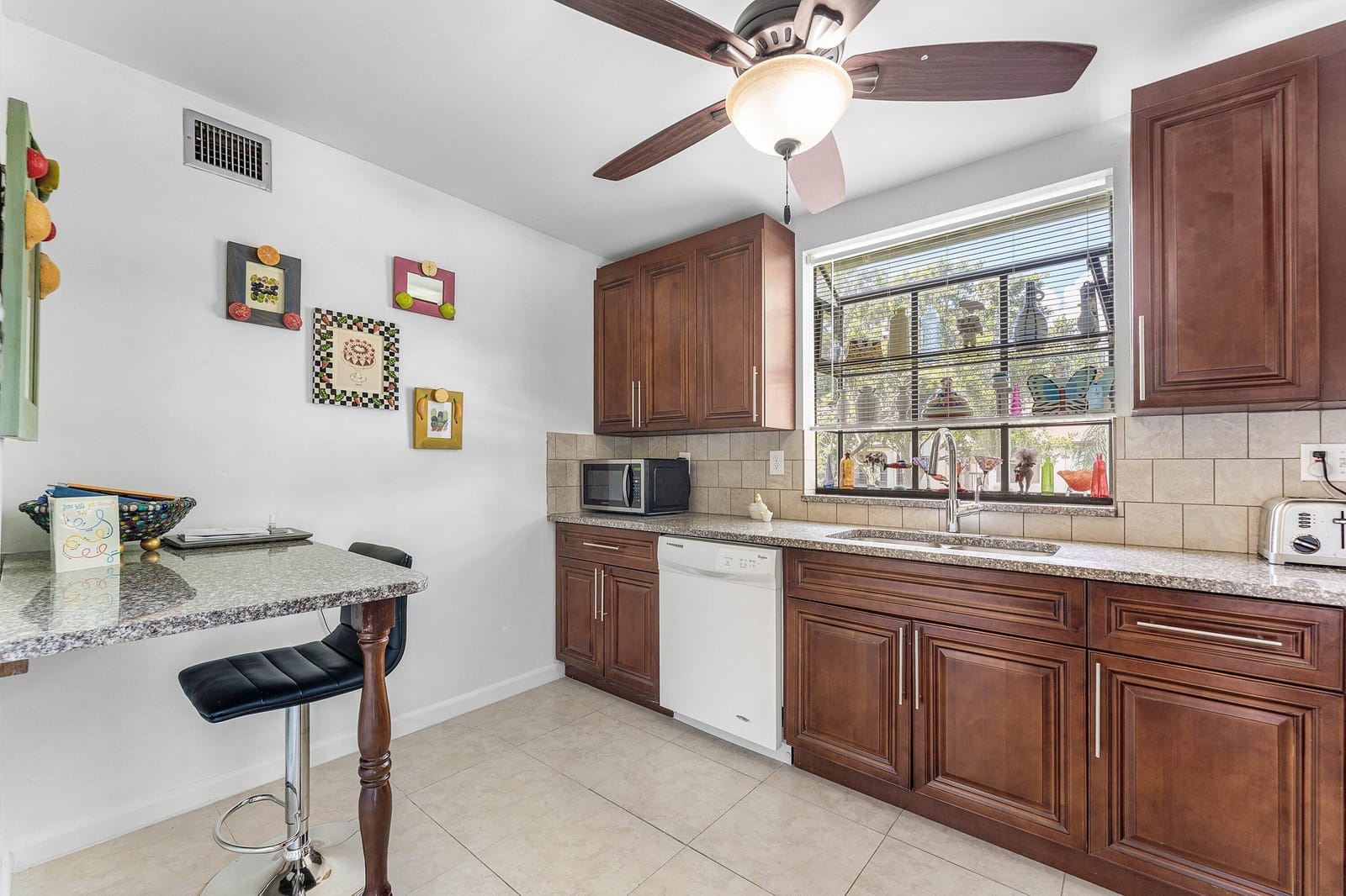 5040 Rose Hill Drive 206 — photo 9