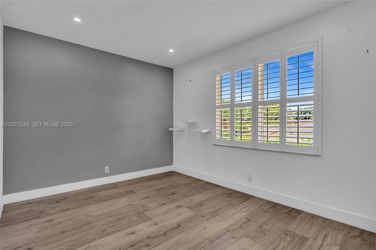 3433 SW 52nd Court — photo 8