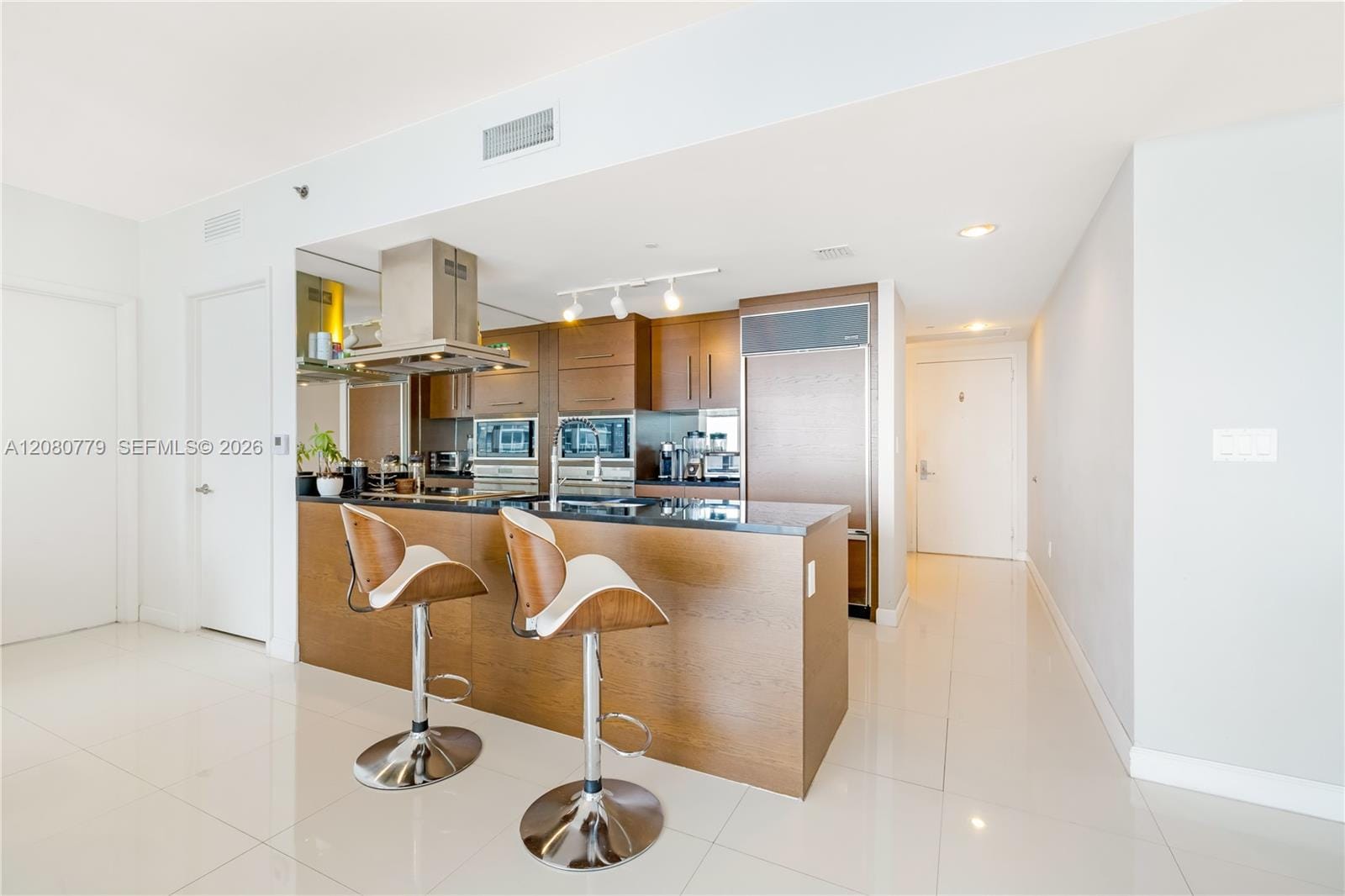 495 Brickell Avenue 4704, Miami, FL 33131 photo 2