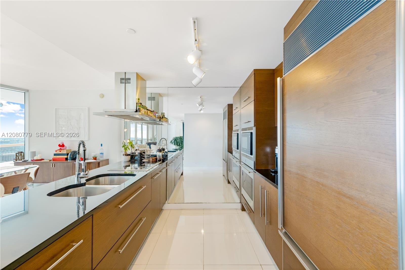 495 Brickell Avenue 4704, Miami, FL 33131 photo 3