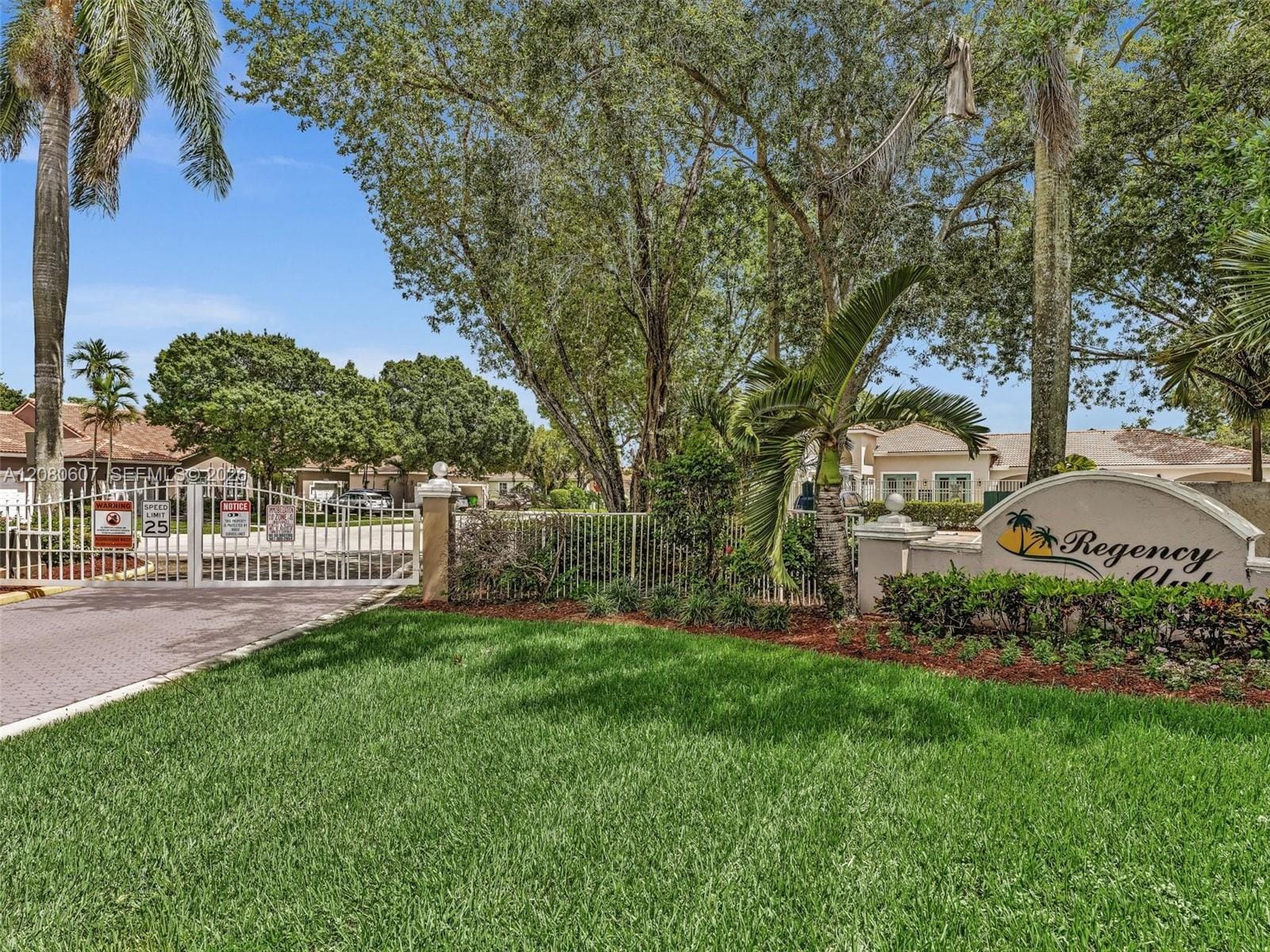 7420 S Aragon Boulevard 1 — photo 2