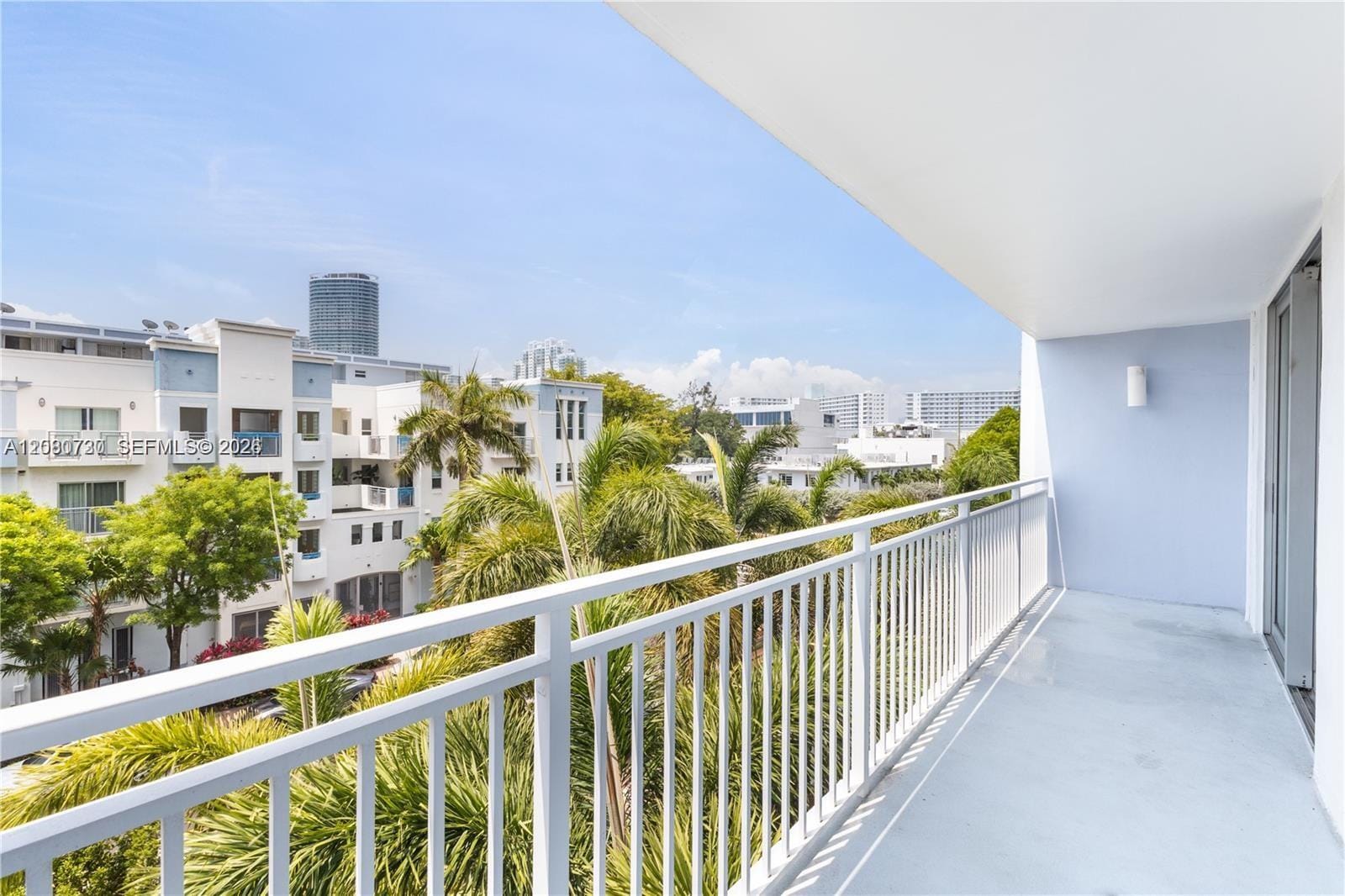 1045 10th Street 402, Miami Beach, FL 33139