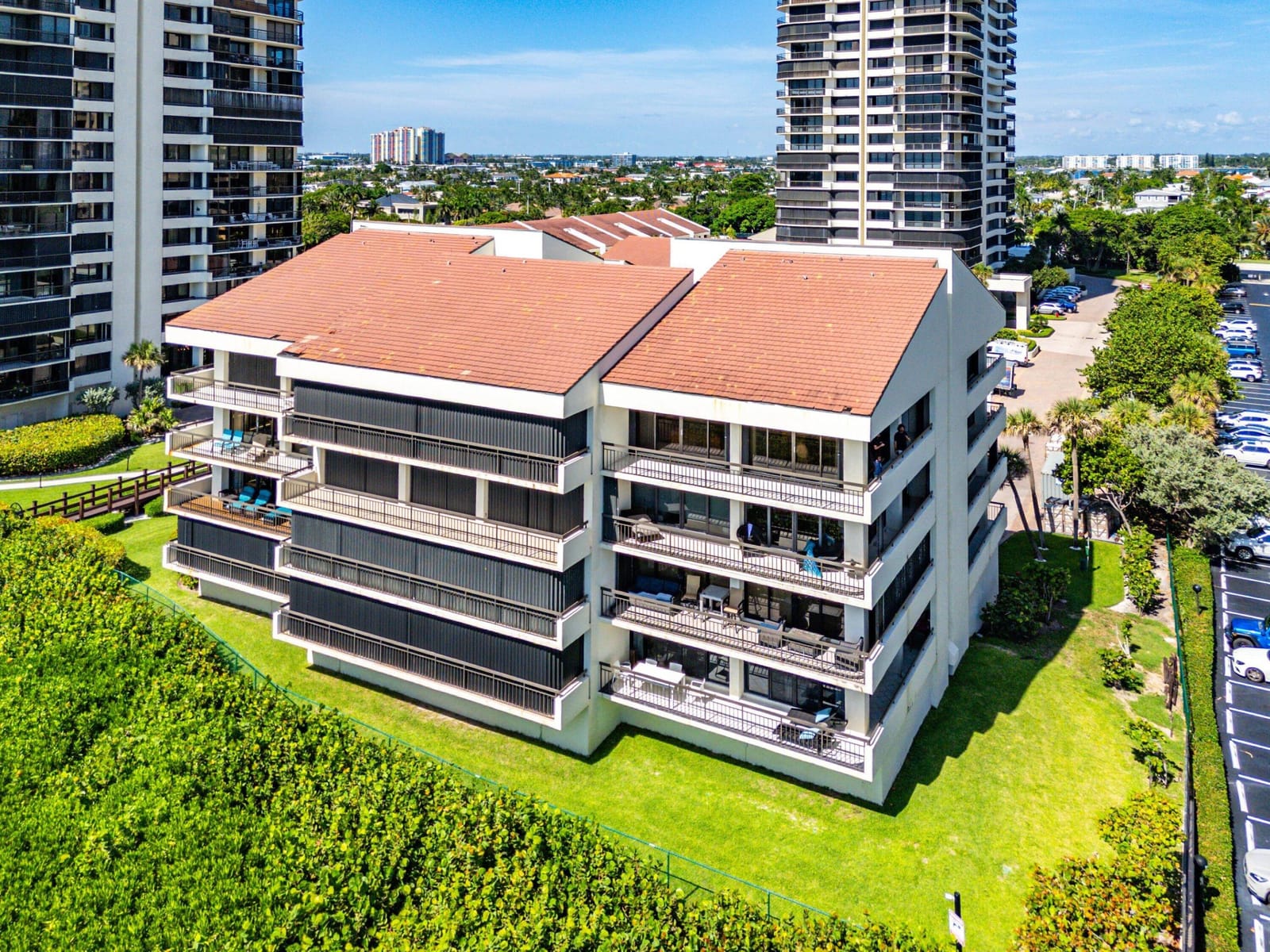 4050 N Ocean Avenue 401, Singer Island, FL 33404 photo 2