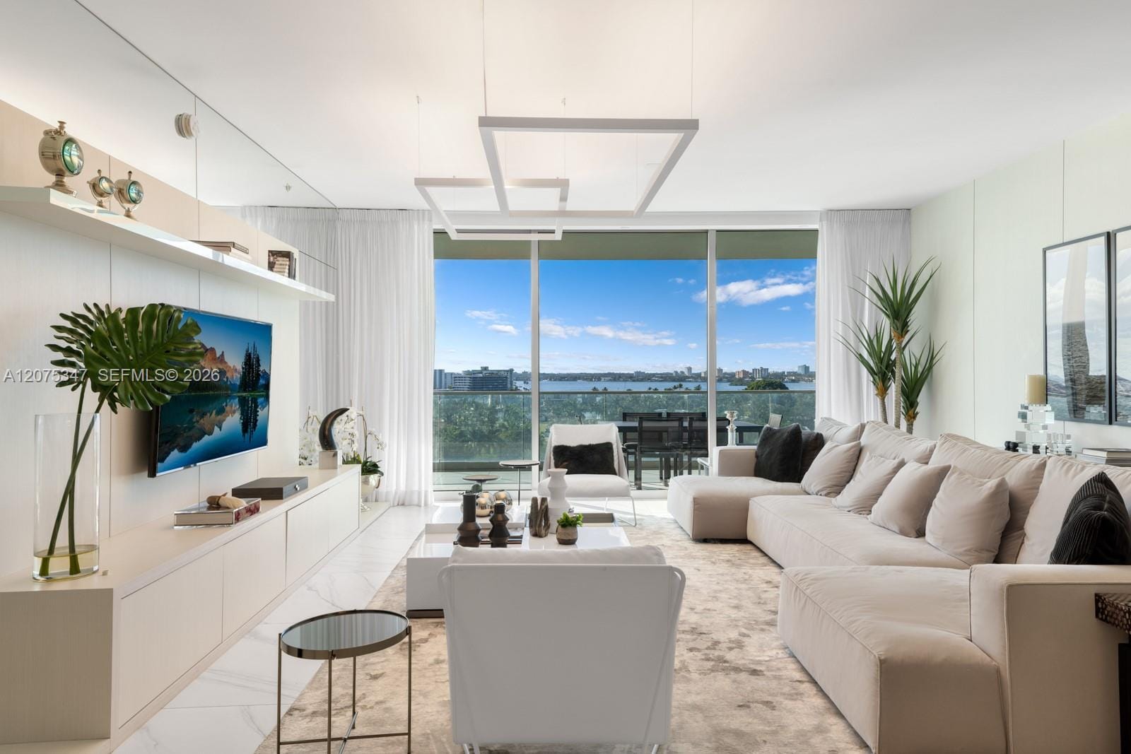 10201 Collins Avenue 907, Bal Harbour, FL 33154