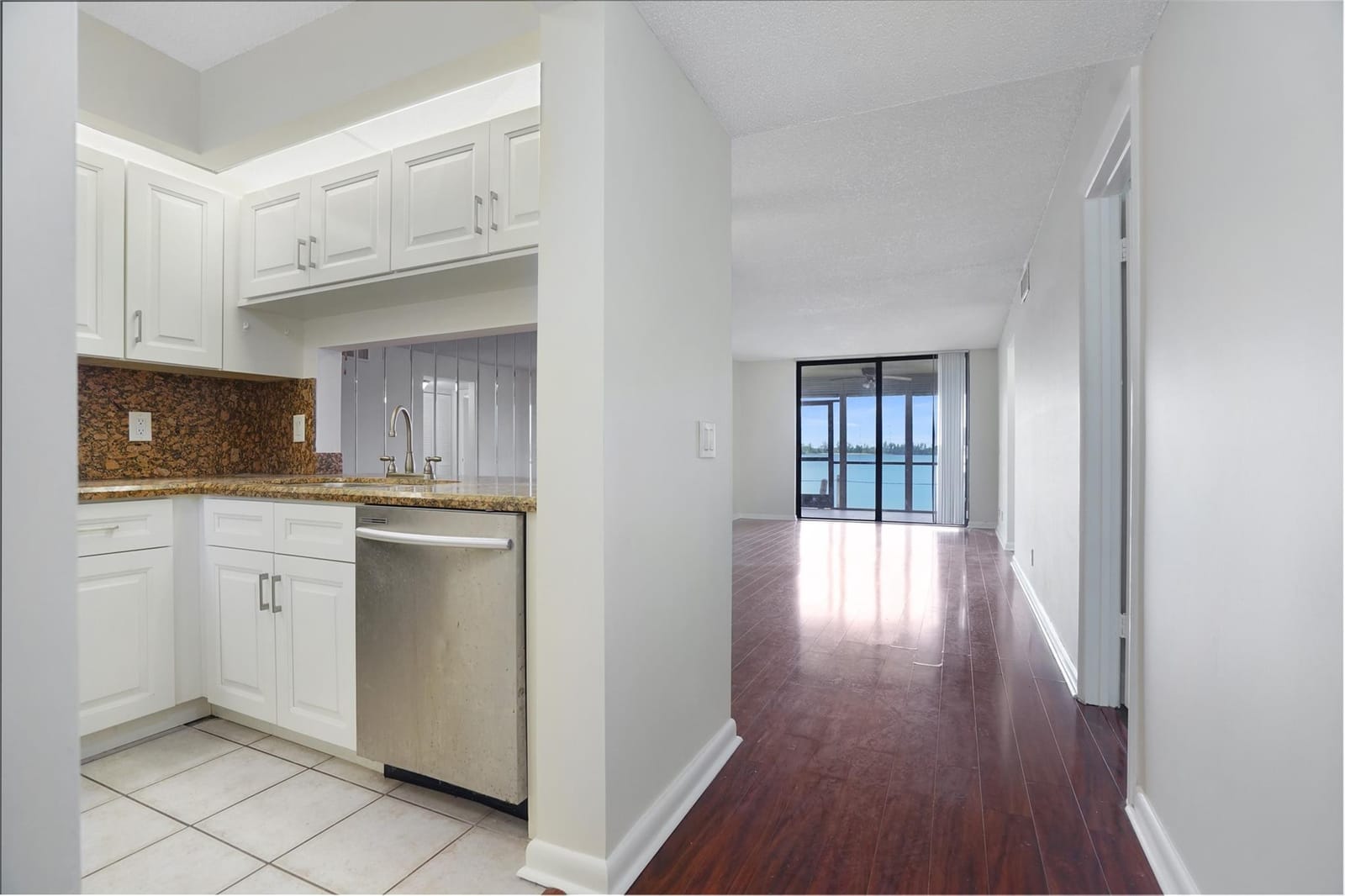 109 Lake Emerald Drive 110 — photo 1