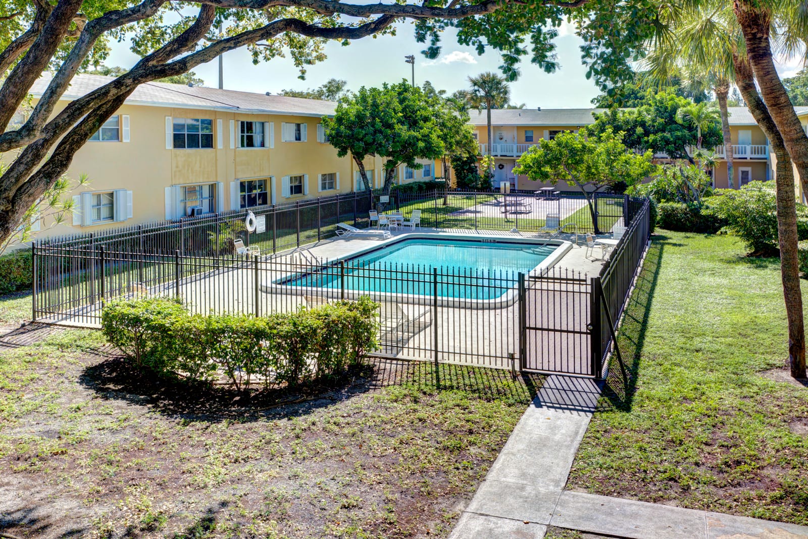 420 SE 2ND Avenue 23, Deerfield Beach, FL 33441