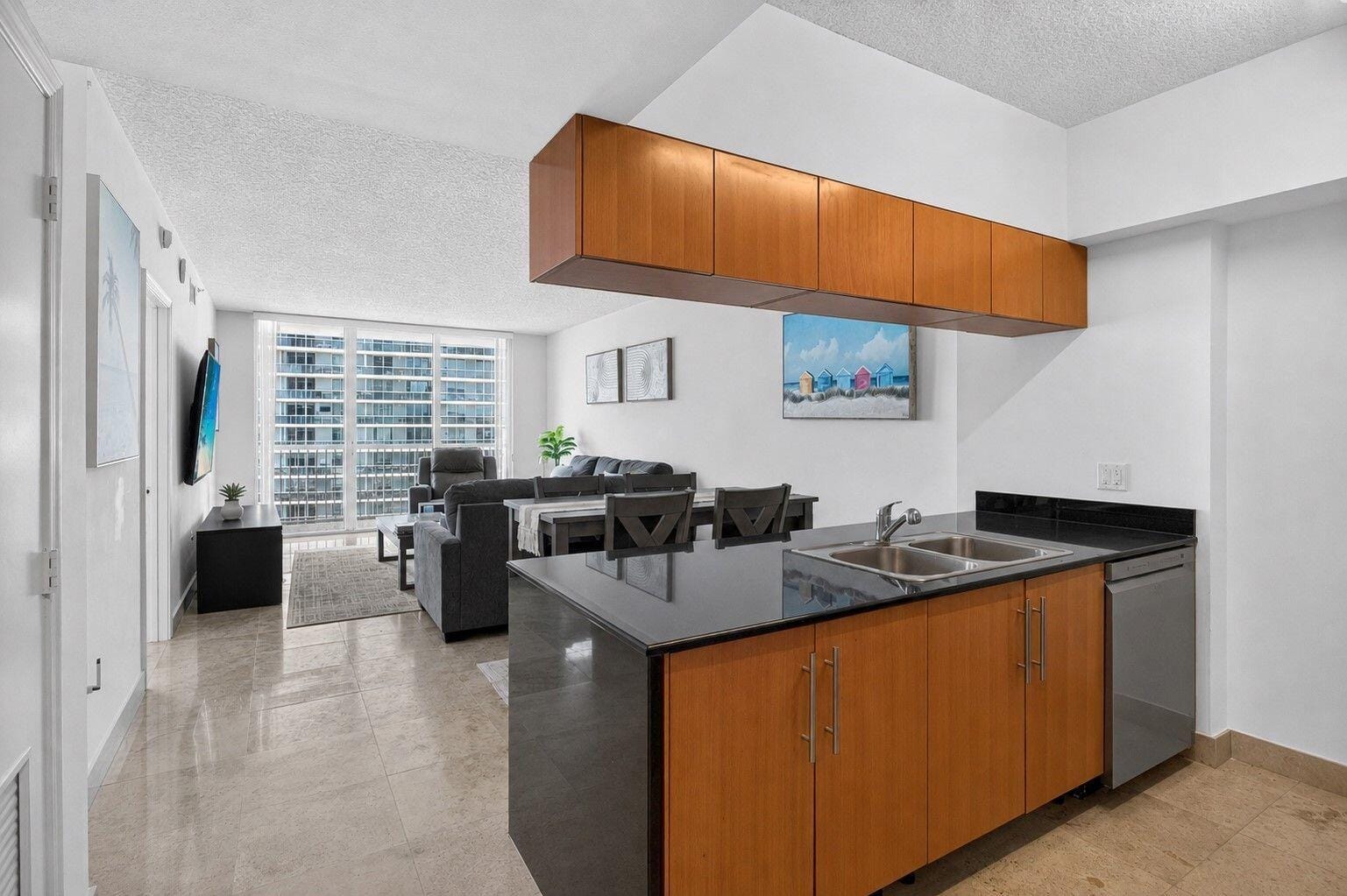 1750 N Bayshore Drive 4109 — photo 3