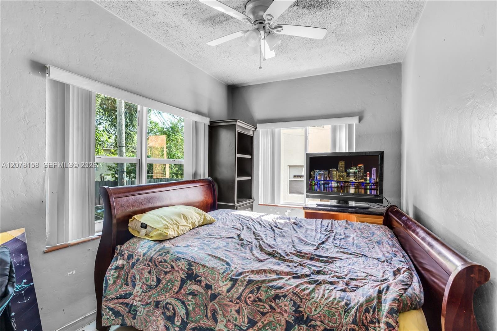 4727 NE 1st Court — photo 4