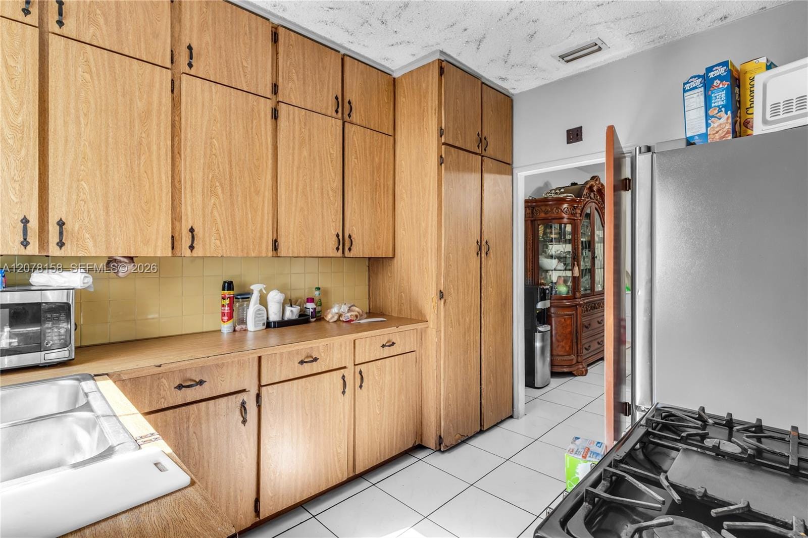 4727 NE 1st Court — photo 7